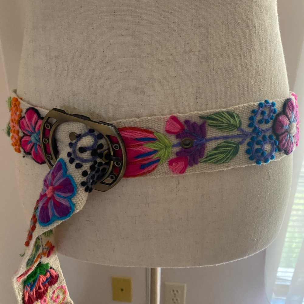 Floral Embroidered Belt